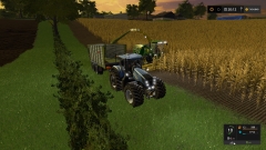 demo john deere in de mais.jpg